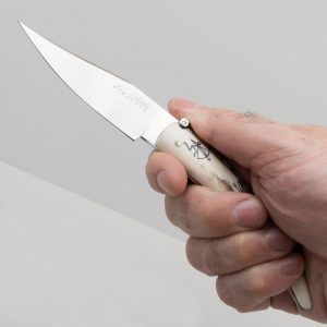 Puntas de Búfalo nº1 diseño scrimshaw del artesano cuchillero Juan Luis Vergara