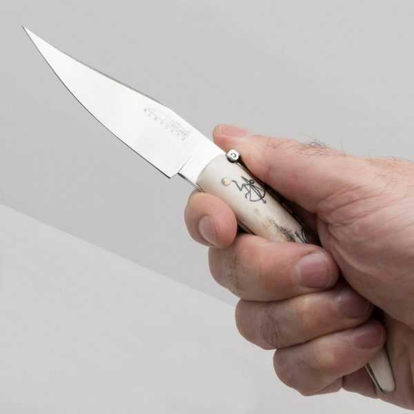 Puntas de Búfalo nº1 diseño scrimshaw del artesano cuchillero Juan Luis Vergara