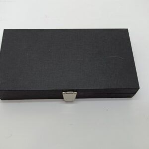 Alternative view of Estuche